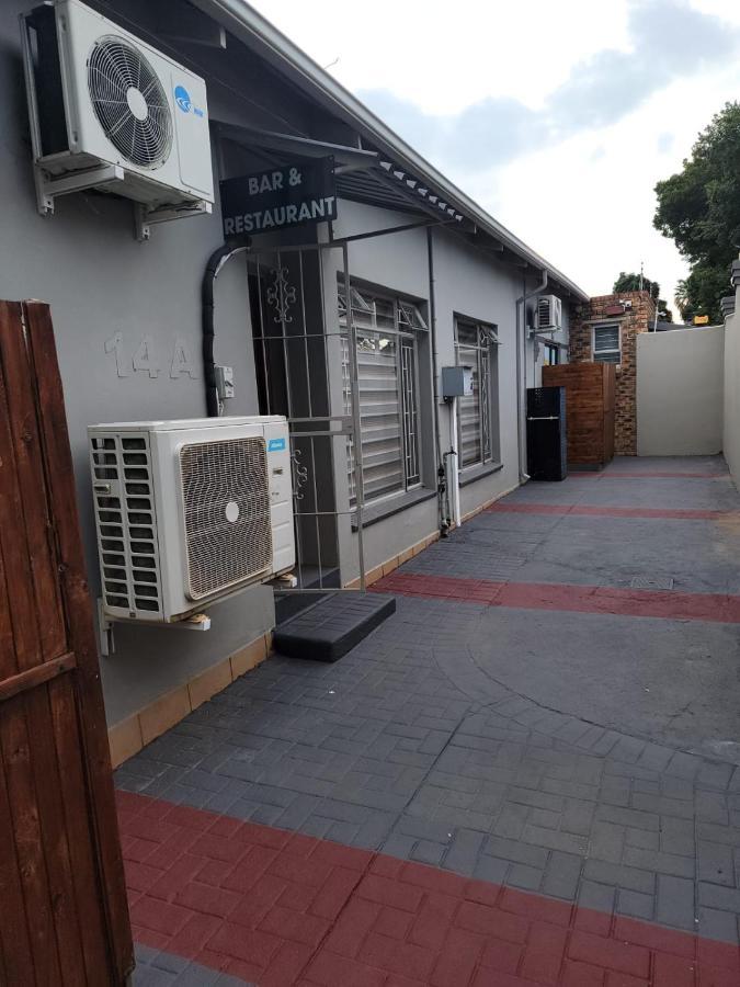 La-Nuel Guest Lodge Boksburg Exterior foto